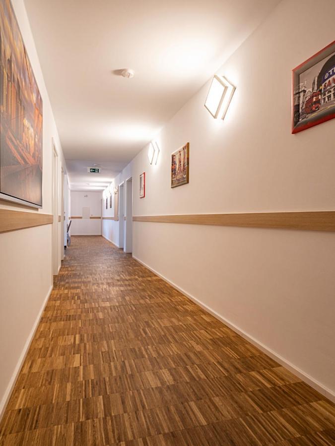 Pension Zum Bergmann Böhlen Kültér fotó